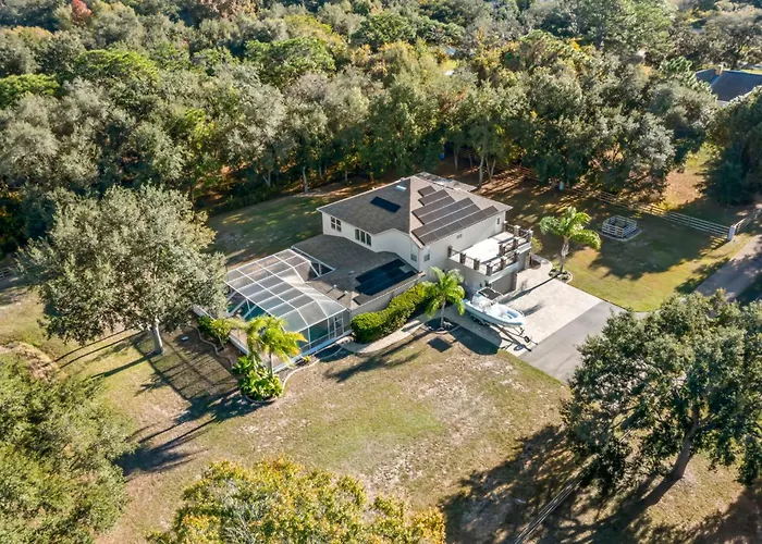 Lakeview Retreat: Perfect For Events Or Just Relax