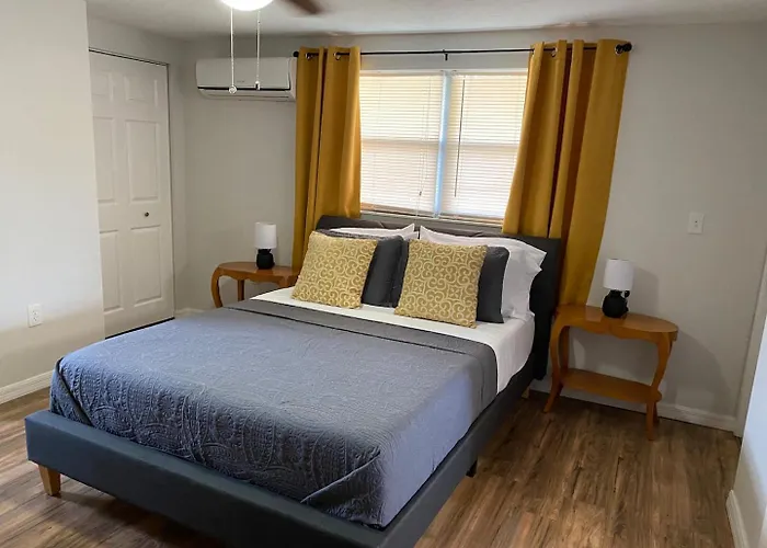 Family Getaway Near Beaches Sleeps 8
