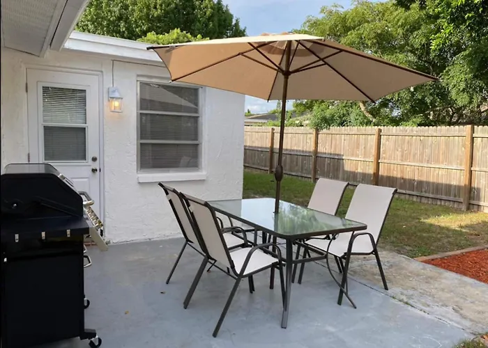 Family Getaway Near Beaches Sleeps 8